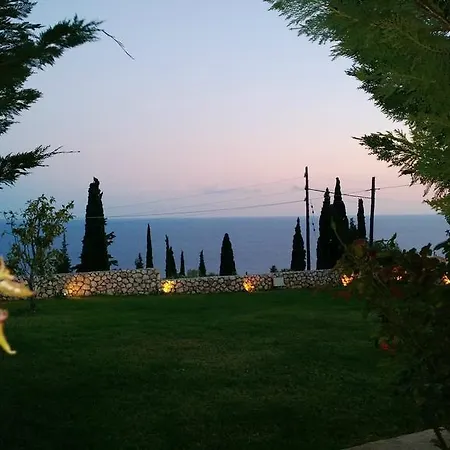 Erofili فيلة *